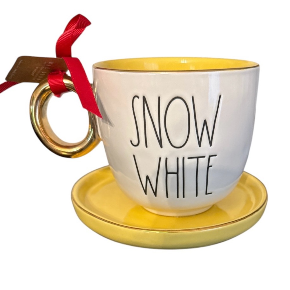 Disney Snow White Yellow and Gold Mug with Saucer very LARGE NWOT - Picture 2 of 4
